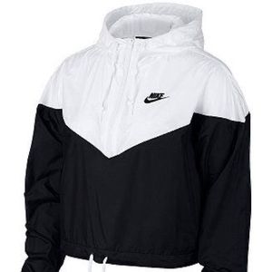 Nike Windrunner Women's Jacket (new, medium)